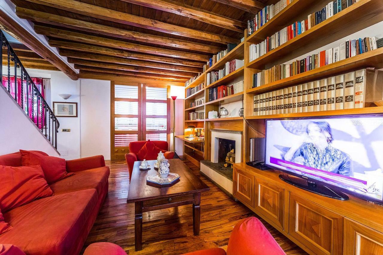Апартаменты Two Private Terraces - Casa Tappero Merlo Рим Экстерьер фото